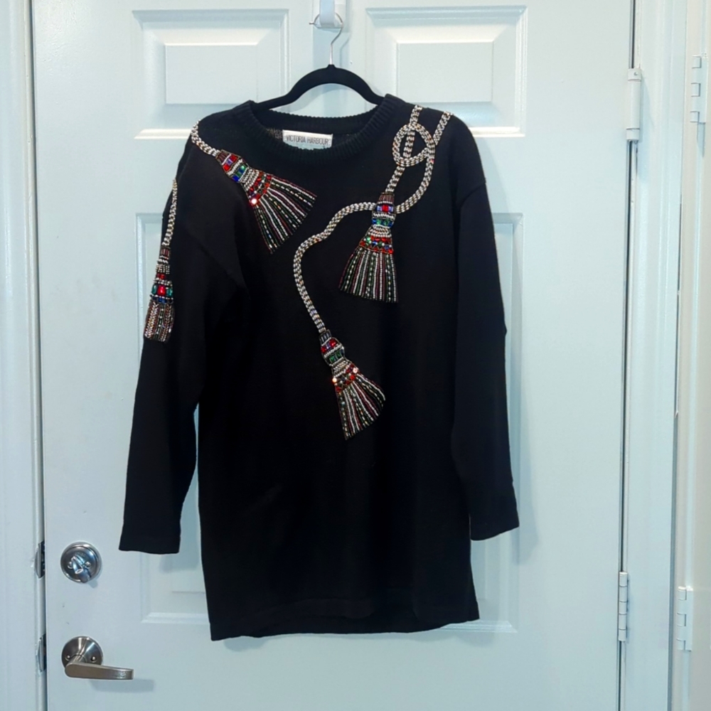 VTG 80’s Cleopatra Beaded Sequin Pearl Jewel Print sweater